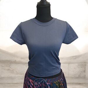 Urban Rebel Short Sleeve Seamless Crew Neck Tee. Poly and Spandex Blend. L/XL